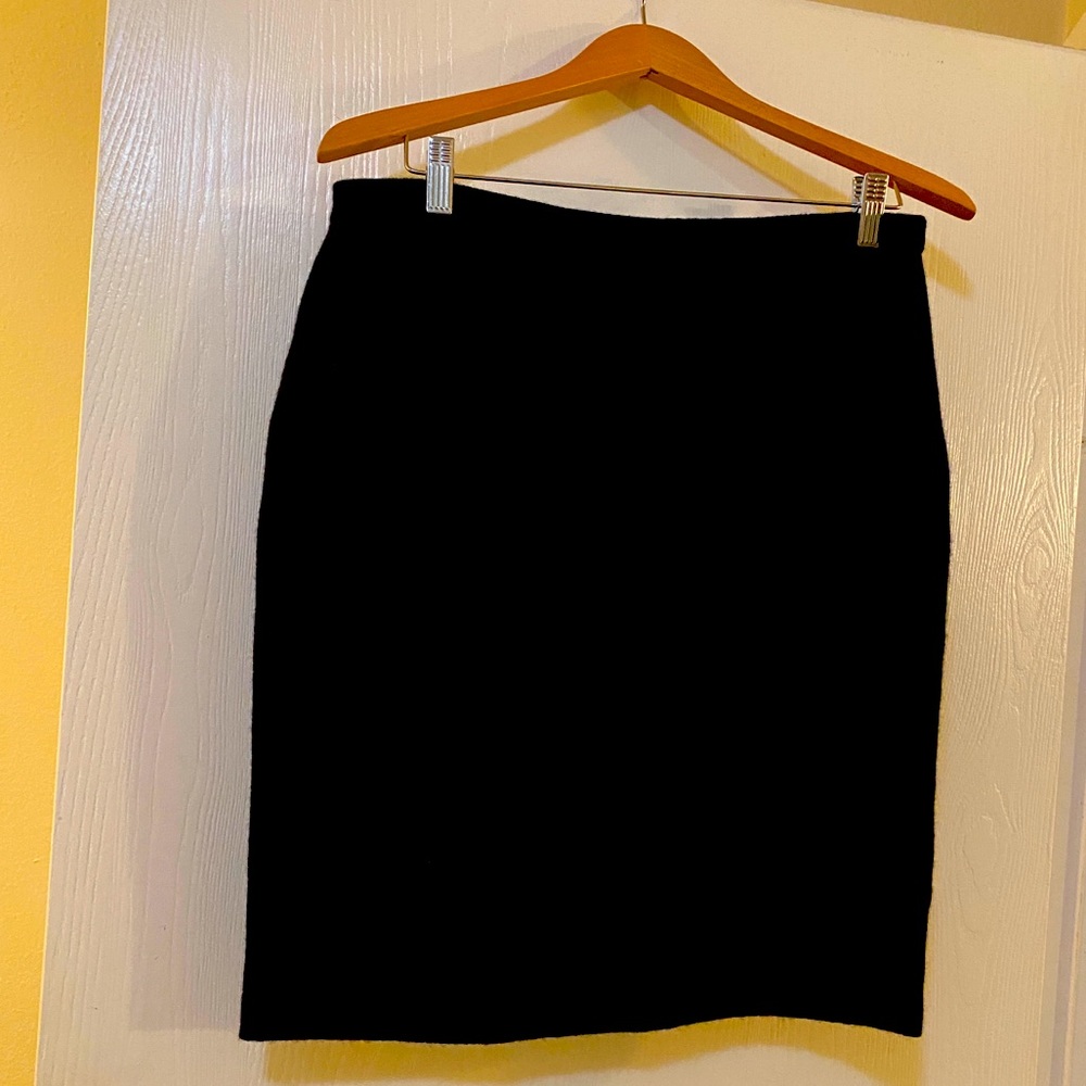 Black Wool Blend Pull-On Eileen Fisher Skirt, EUC